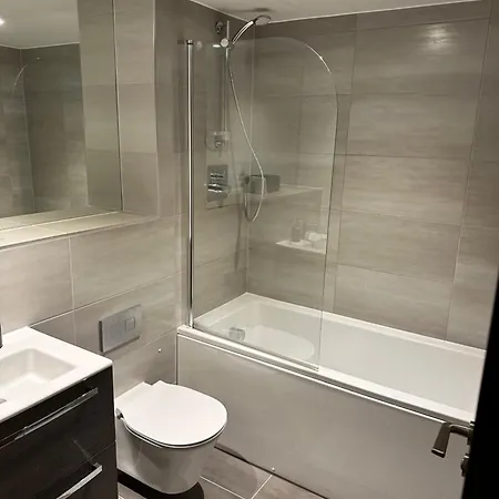 Luxury Modern * Birmingham